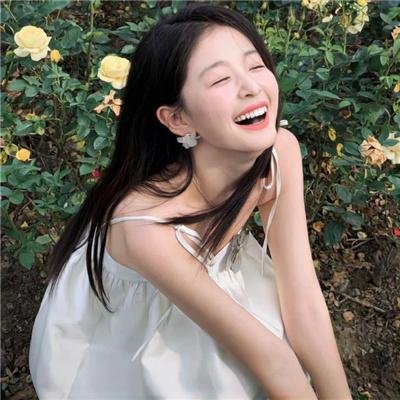 雪花女神龙海报