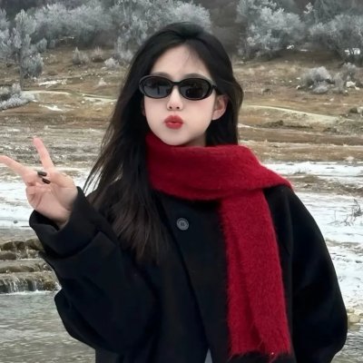 蜜丝炸弹海报